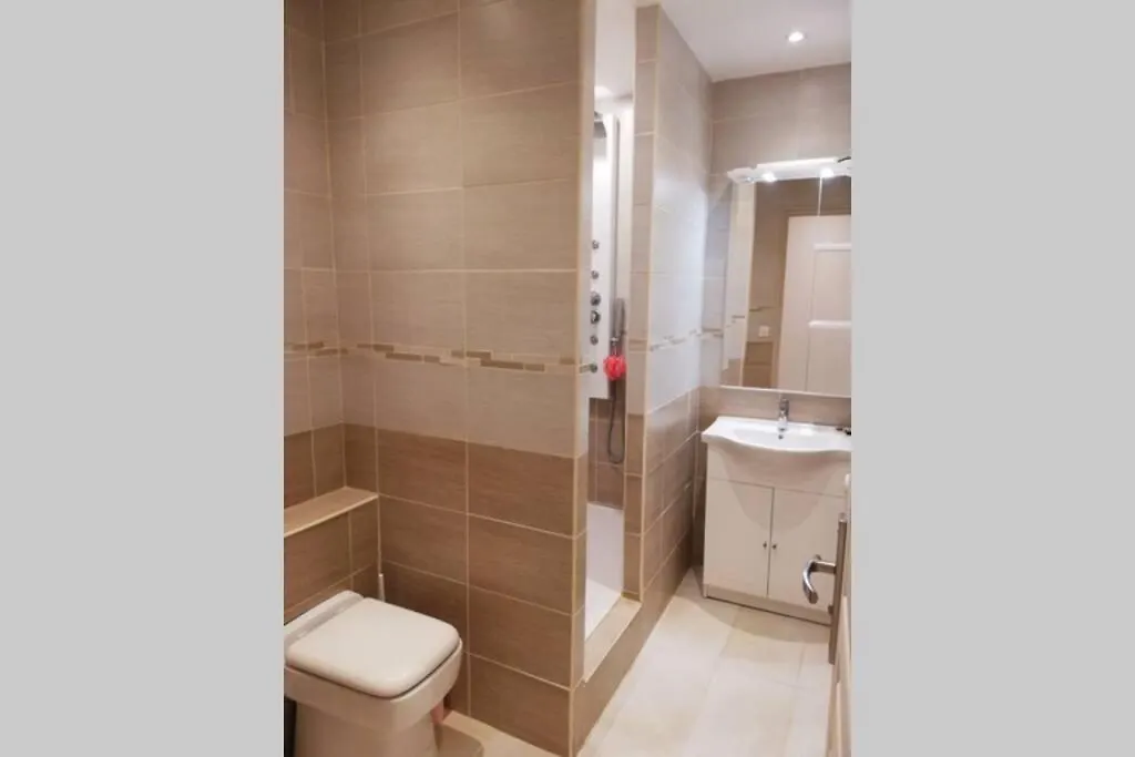 Appartement T2 Rez De Villa Proche Bord De Mer Le Pradet Apartmán