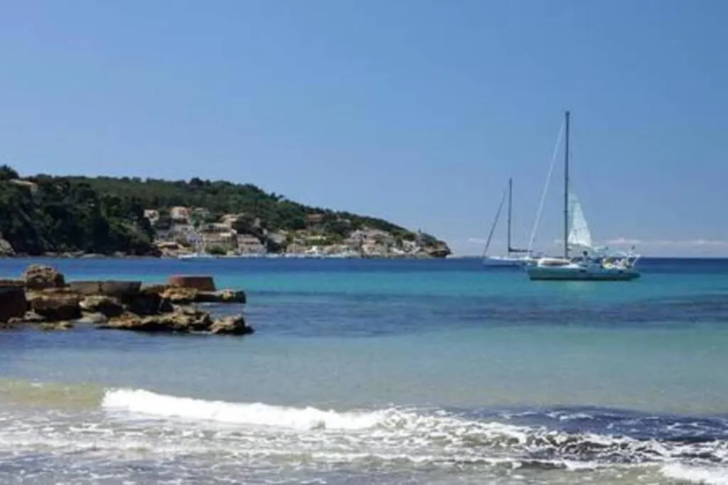 Apartment Appartement T2 Rez De Villa Proche Bord De Mer Le Pradet