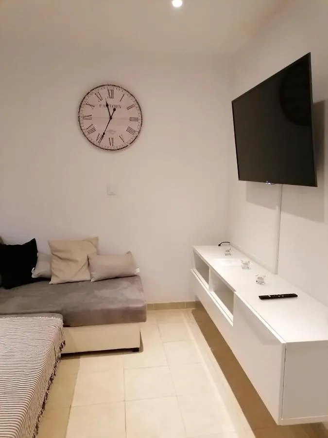 Apartment Appartement T2 Rez De Villa Proche Bord De Mer Le Pradet France