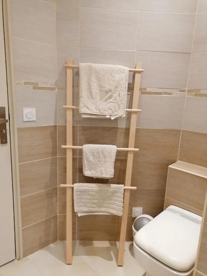 Appartement T2 Rez De Villa Proche Bord De Mer Le Pradet 0*,